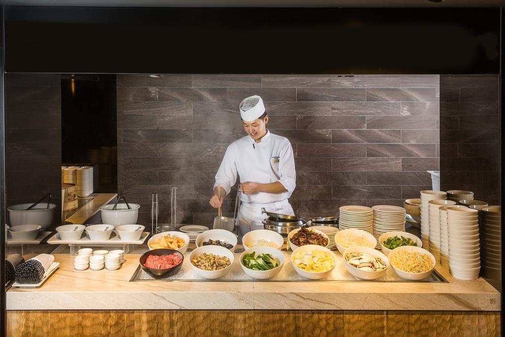 Kensington Jeju Hotel Exteriér fotografie A live kitchen at a hotel